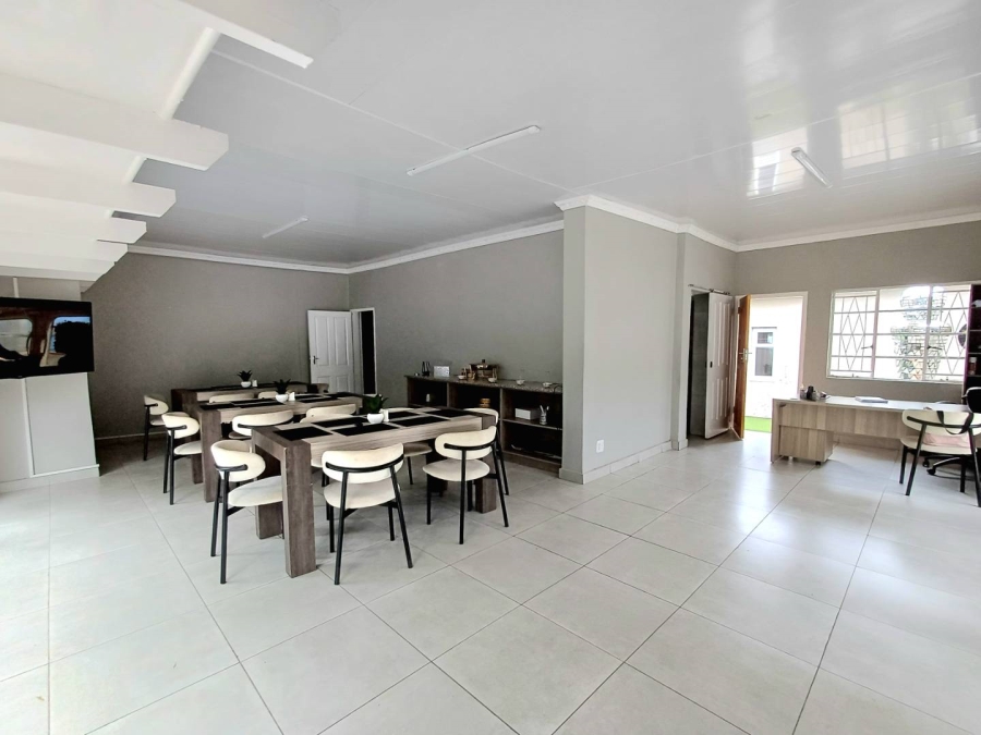 6 Bedroom Property for Sale in Bayswater Free State